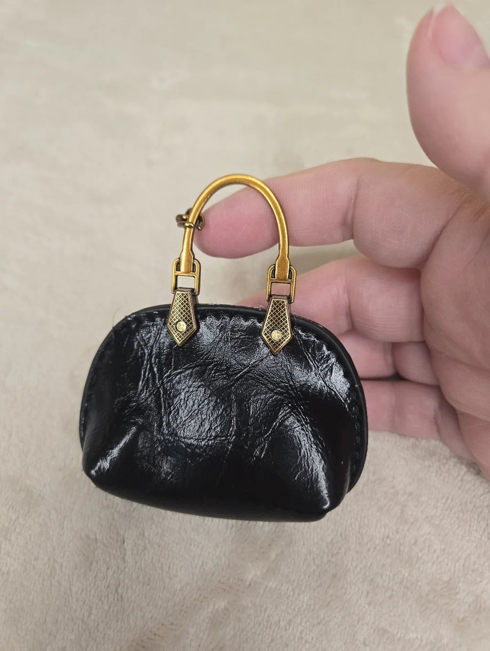Hello Kitty Mini Black Patent Handbag Keychain